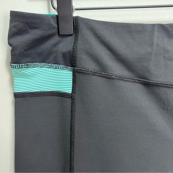 Lululemon Run Inspire Crop Leggings Size 12 Activewear Yoga - Picture 3 of 8